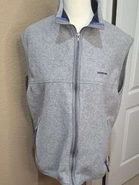 Patagonia Light Gray Full-Zip Fleece Vest with Blue Trim